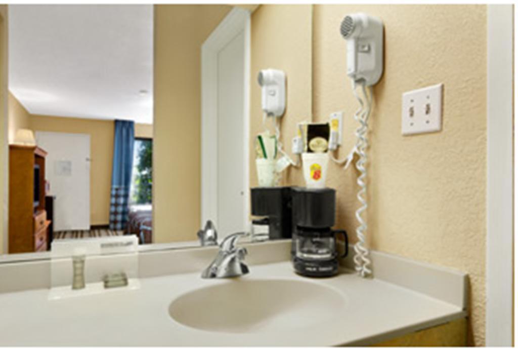 Super 8 By Wyndham Oxford Motel Rom bilde